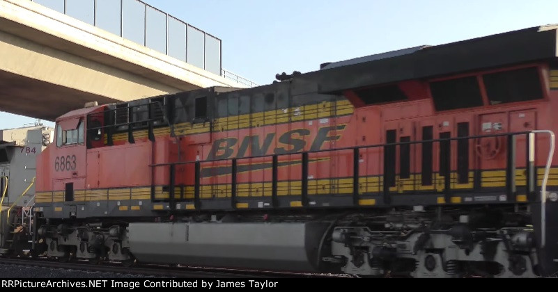 BNSF 6863